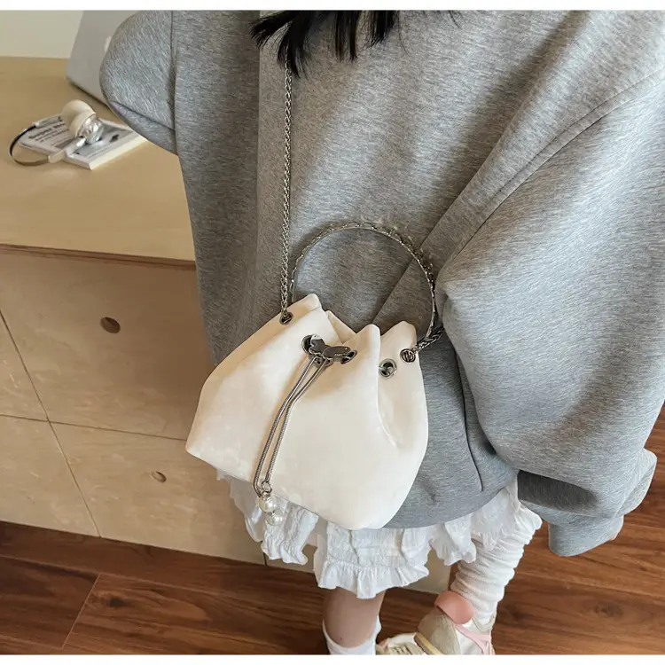 Korean Style Cream Bucket Bag with Chain Handle — feature 17