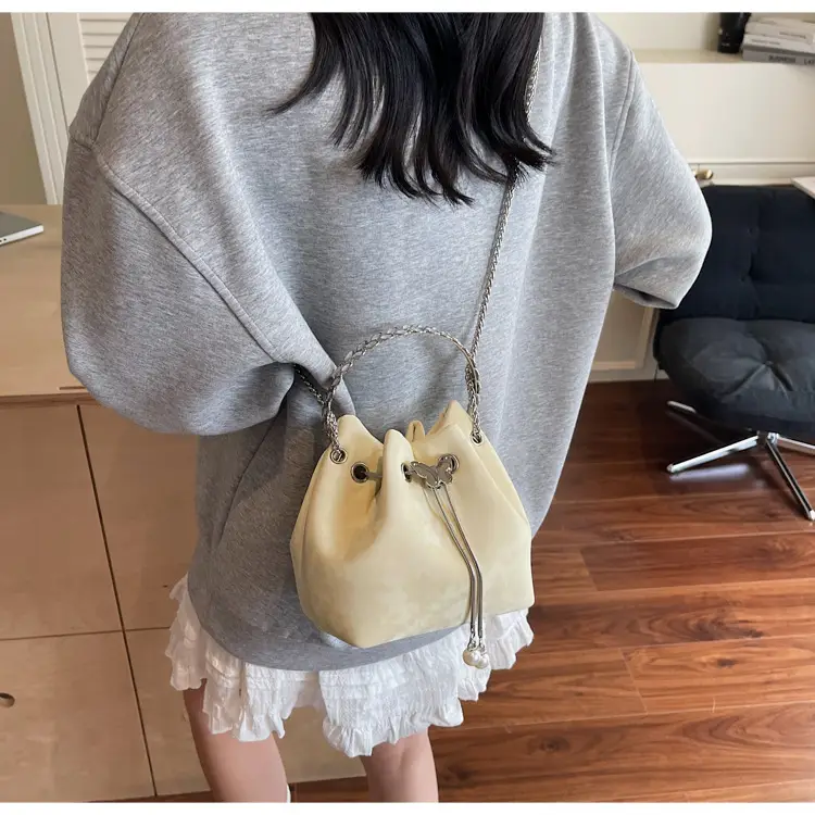 Korean Style Cream Bucket Bag with Chain Handle — feature 19