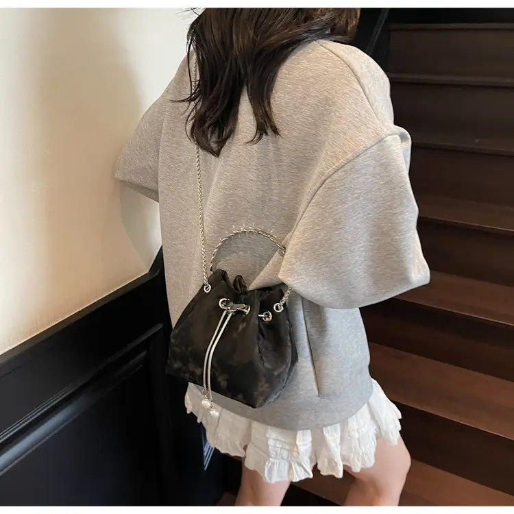 Korean Style Cream Bucket Bag with Chain Handle — feature 21