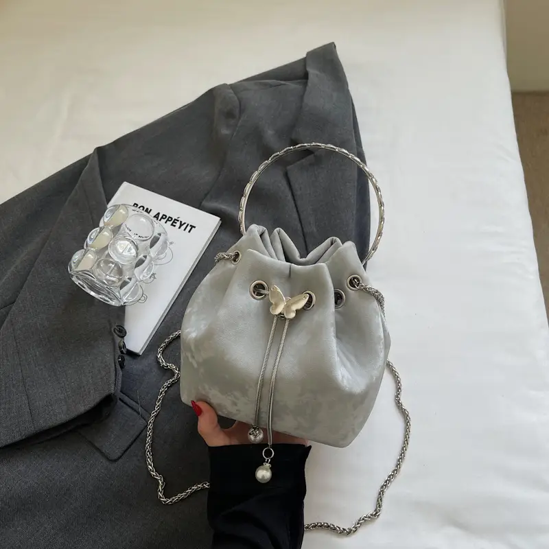 Korean Style Cream Bucket Bag with Chain Handle — feature 29