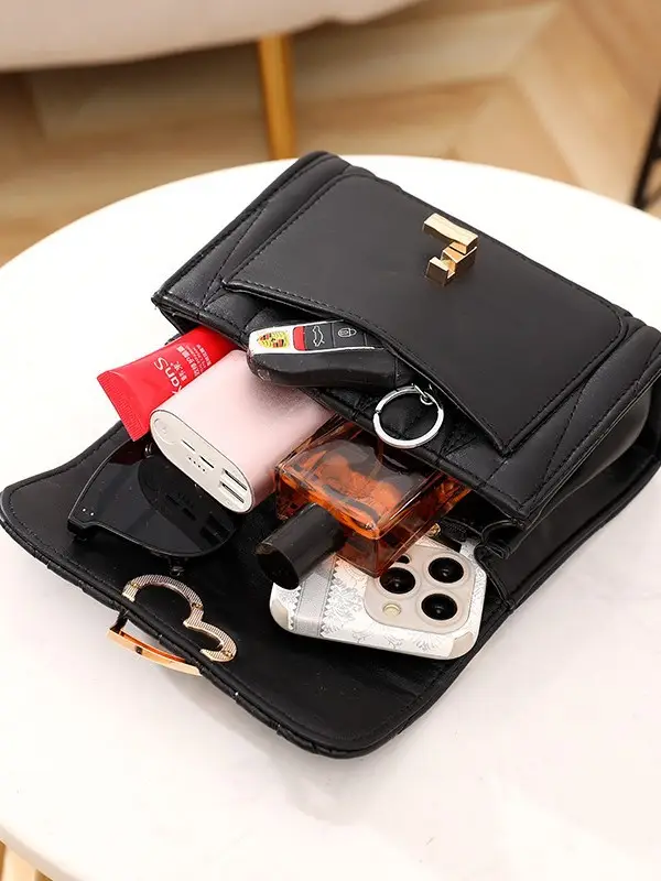 Black Heart Lock Crossbody Bag with Gold Chain - Image 8
