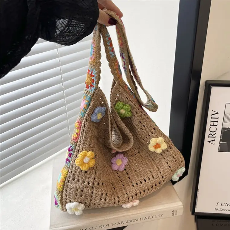 Korean Style Hollow Flower Shoulder Bag for Women - Image 4
