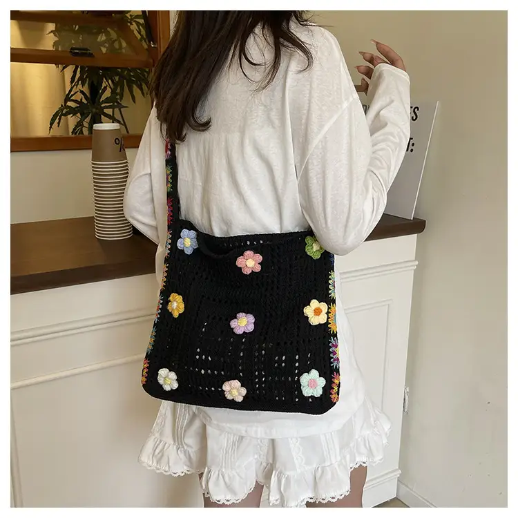 Korean Style Hollow Flower Shoulder Bag for Women — feature 17