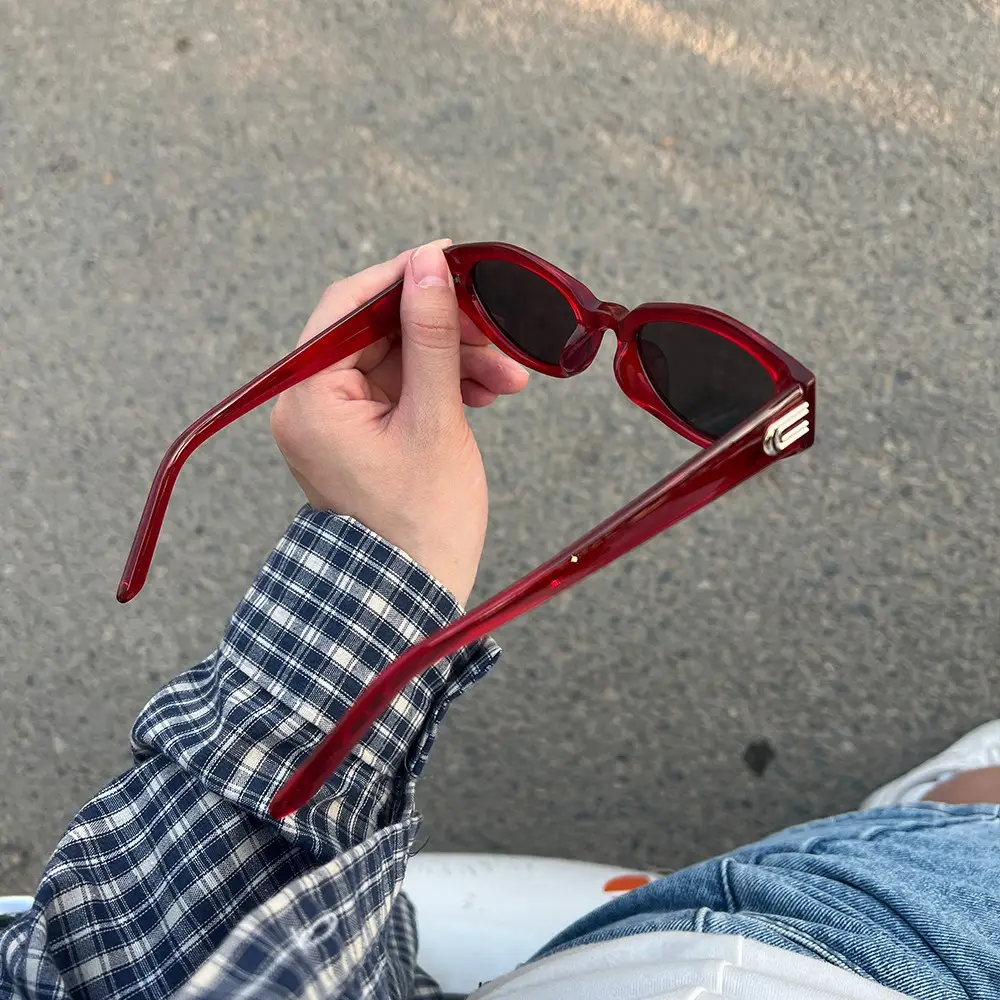 Men's Anti-UV Sunglasses with Cat-Eye Design β feature 5