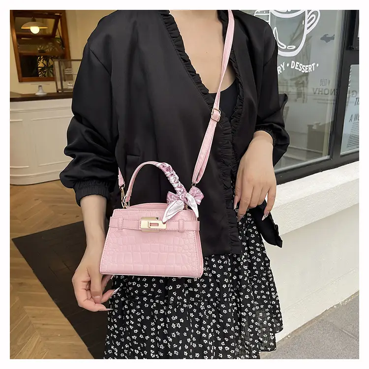 2025 Summer Women's Light Luxury Croc Pattern Shoulder Bag — feature 11
