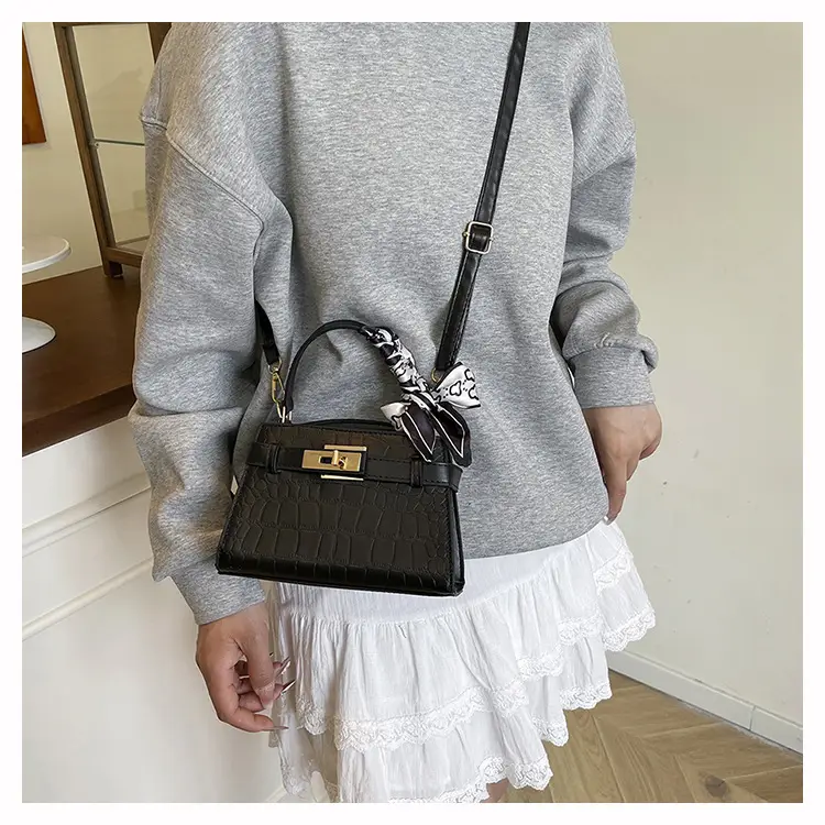 2025 Summer Women's Light Luxury Croc Pattern Shoulder Bag — feature 22