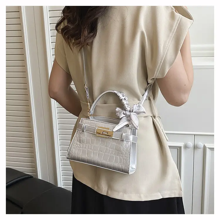 2025 Summer Women's Light Luxury Croc Pattern Shoulder Bag — feature 26