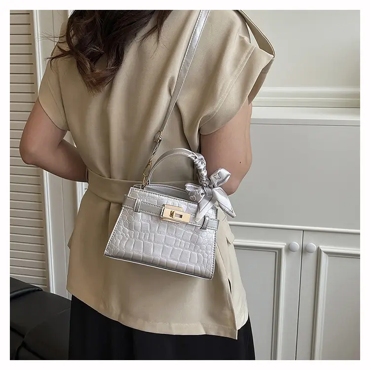 2025 Summer Women's Light Luxury Croc Pattern Shoulder Bag — feature 27