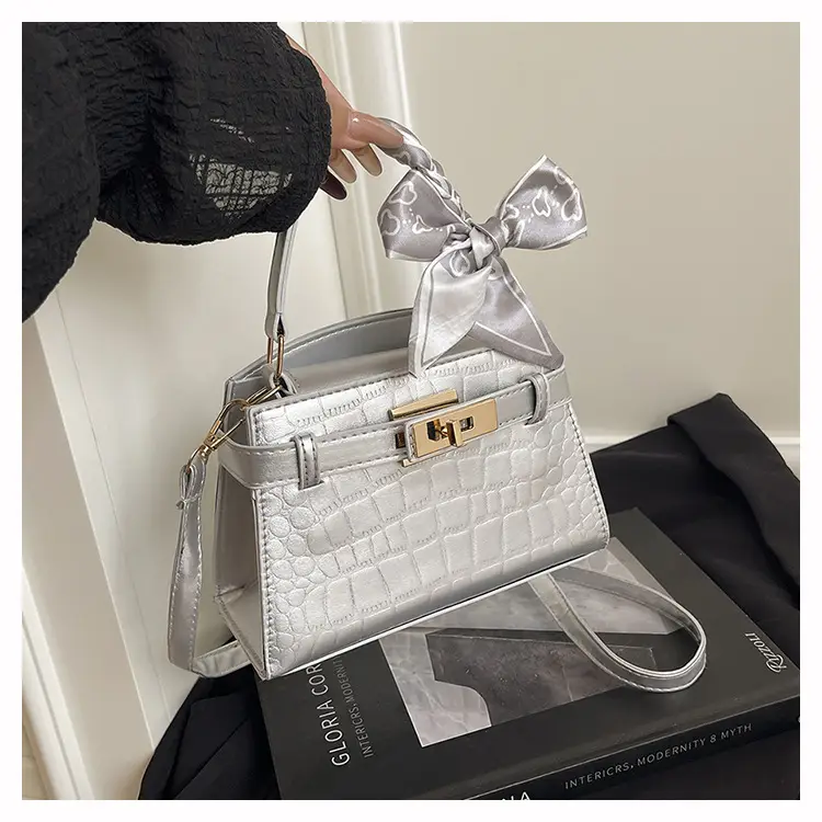 2025 Summer Women's Light Luxury Croc Pattern Shoulder Bag — feature 36