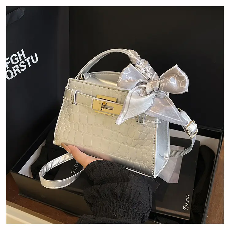 2025 Summer Women's Light Luxury Croc Pattern Shoulder Bag — feature 37