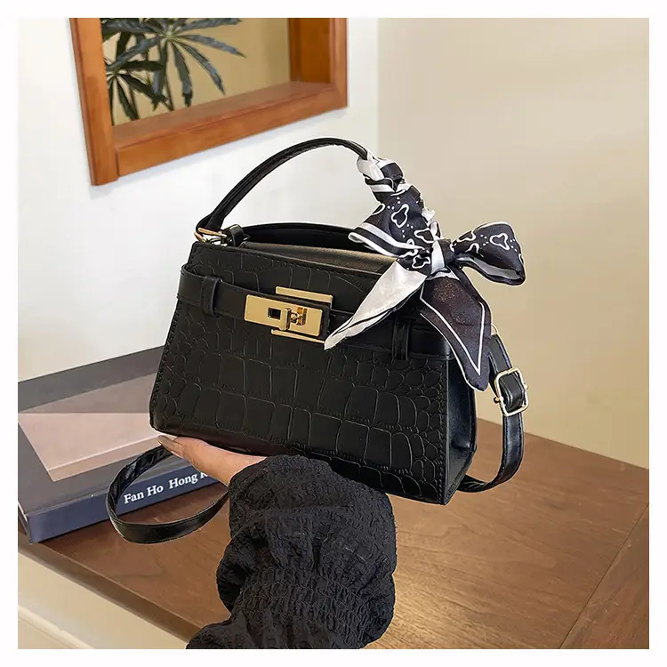 2025 Summer Women's Light Luxury Croc Pattern Shoulder Bag — feature 39