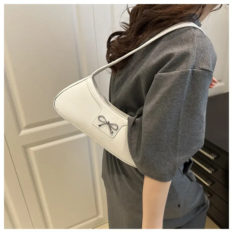 Red Bow Underarm Bag for Women 2025 — feature 9