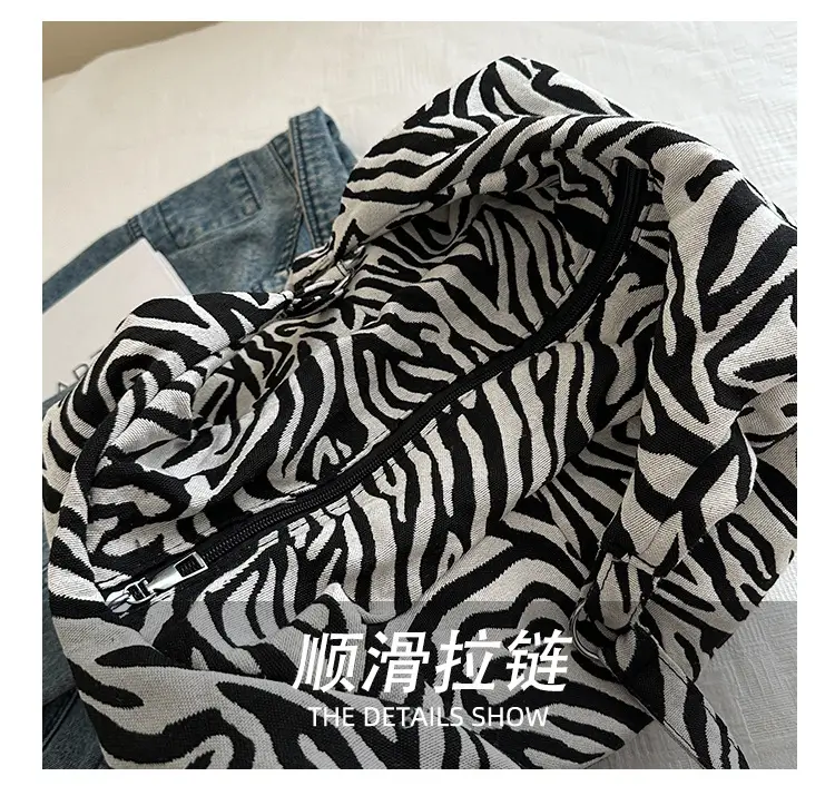 Korean Plaid Tote Bag Large Capacity Commuter Shoulder Bag — feature 13
