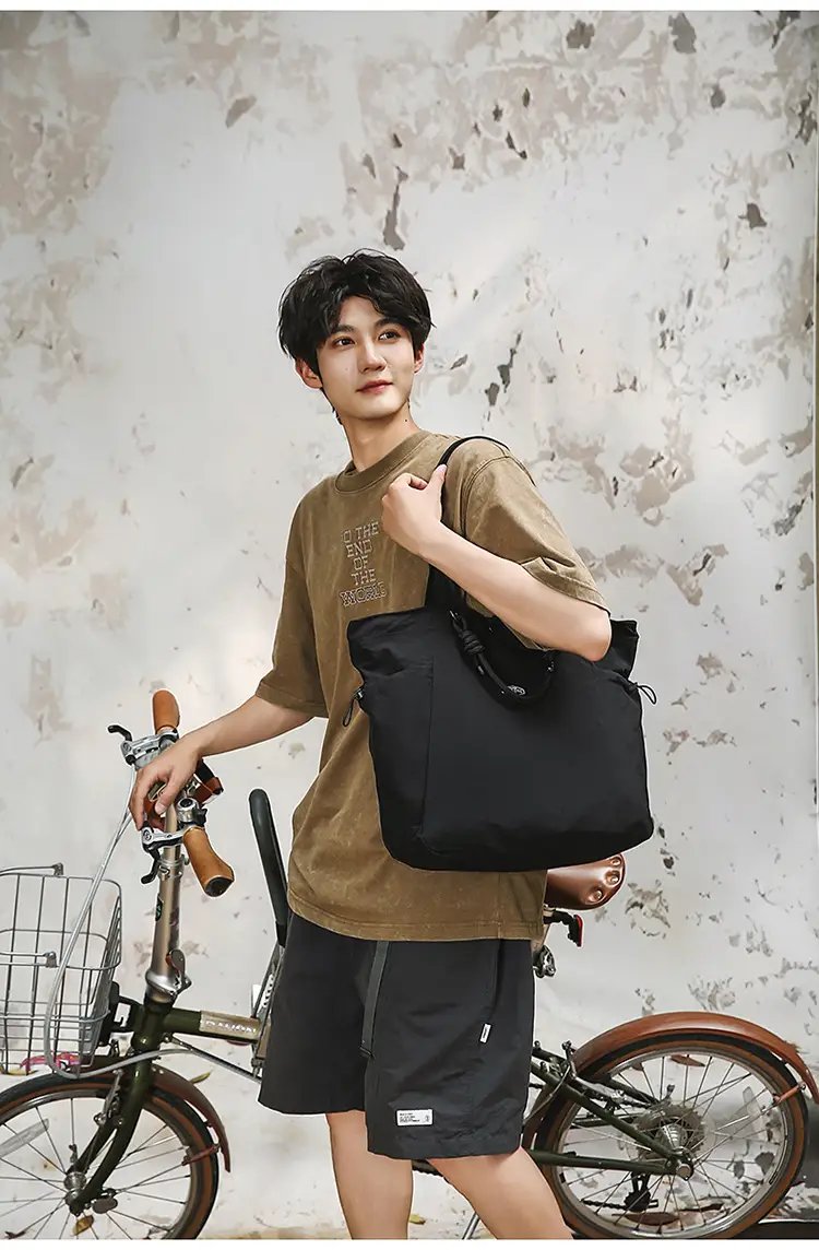 Yellow Velvet Travel Bag Large Capacity Waterproof — feature 25