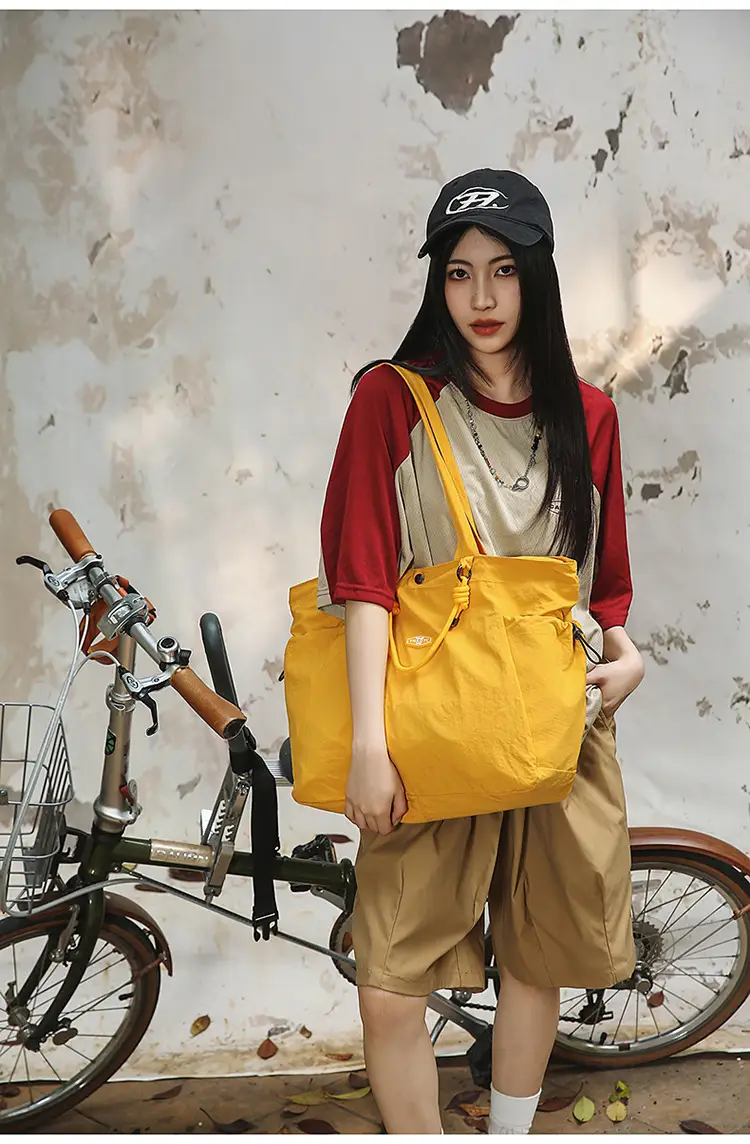 Yellow Velvet Travel Bag Large Capacity Waterproof — feature 35