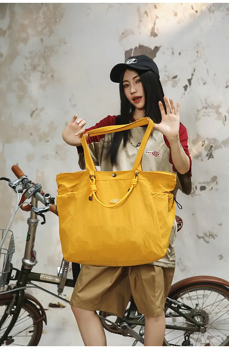 Yellow Velvet Travel Bag Large Capacity Waterproof — feature 38