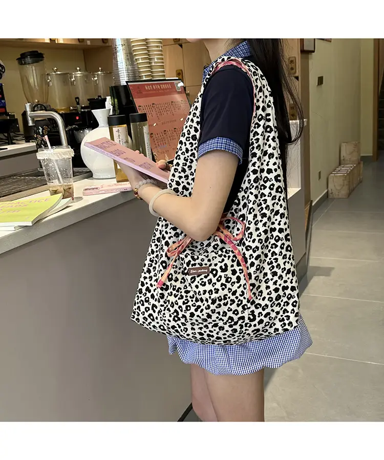 2025 Leopard Print College Student Commuting Bag Large Capacity Casual Shoulder Bag — feature 22