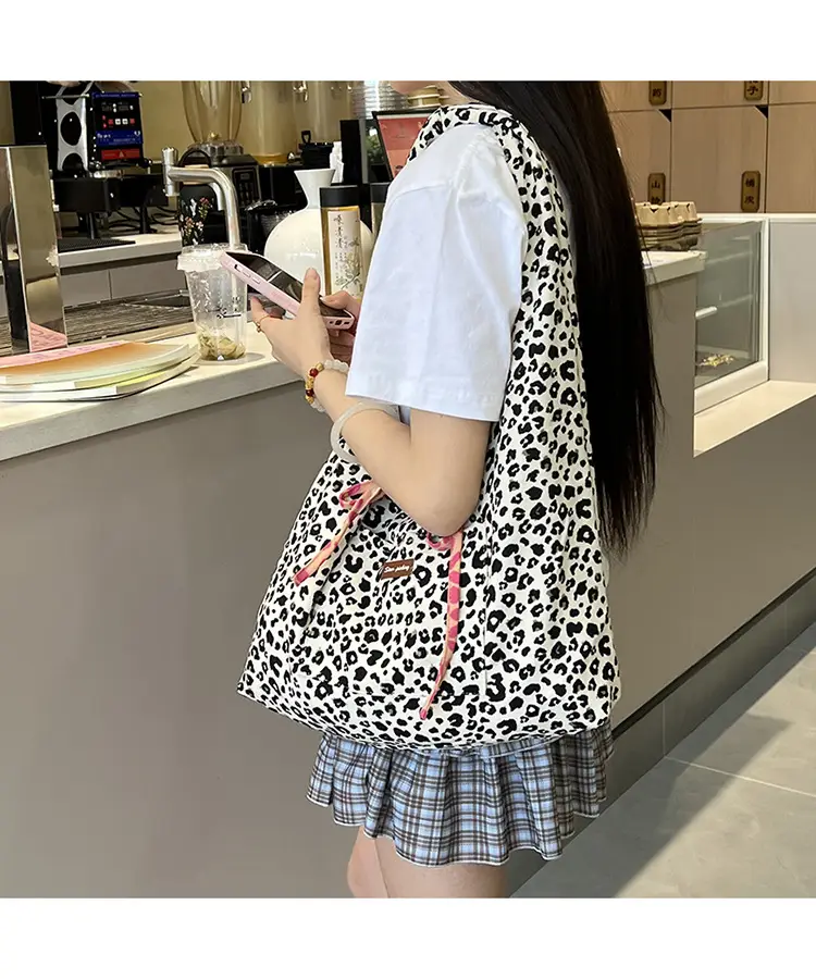 2025 Leopard Print College Student Commuting Bag Large Capacity Casual Shoulder Bag — feature 8