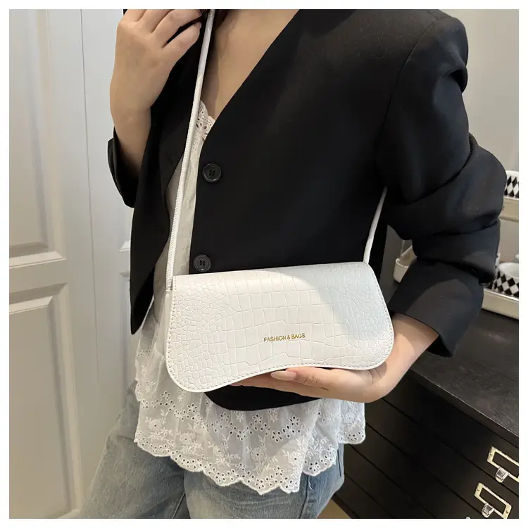 White Quilted Shoulder Bag for Women 2025 Summer — feature 10