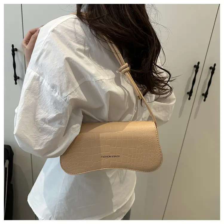White Quilted Shoulder Bag for Women 2025 Summer — feature 12