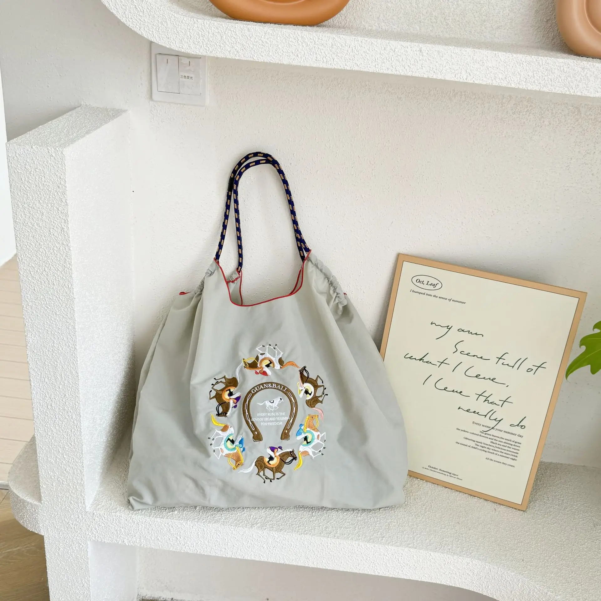 New Embroidered Shoulder Bag for Women - Image 3