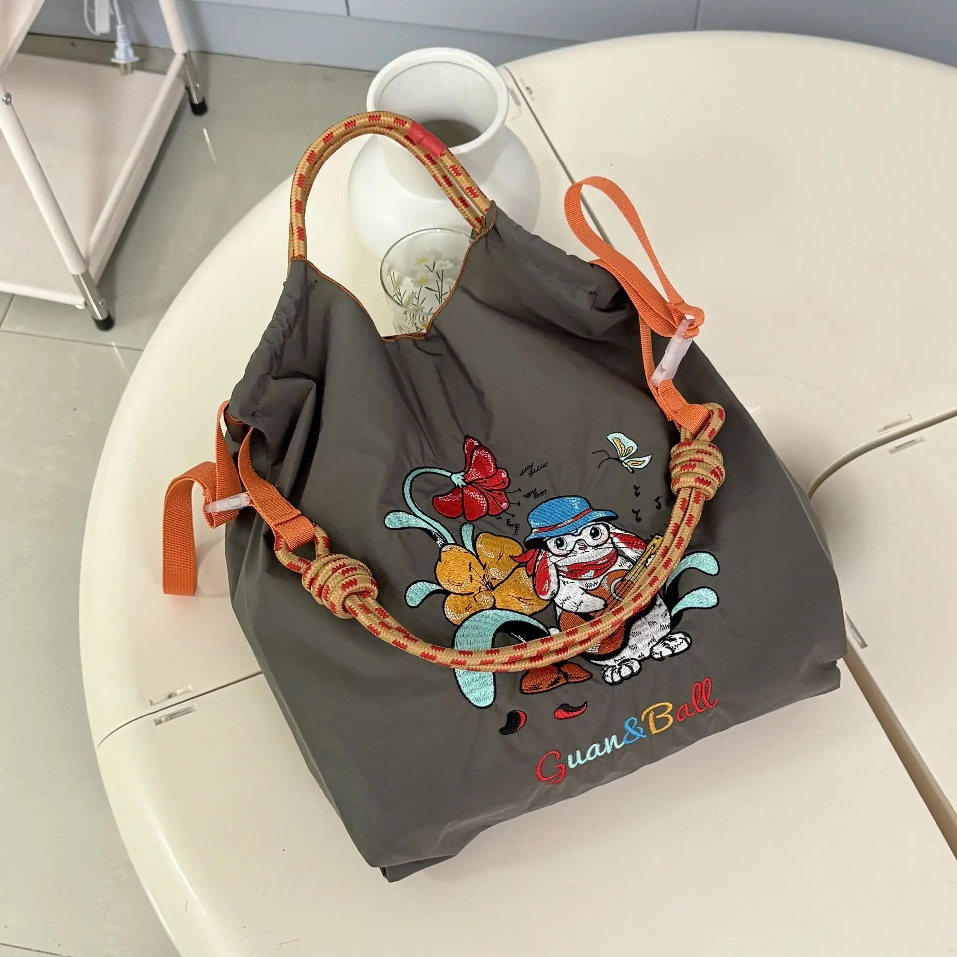 New Embroidered Shoulder Bag for Women - Image 9