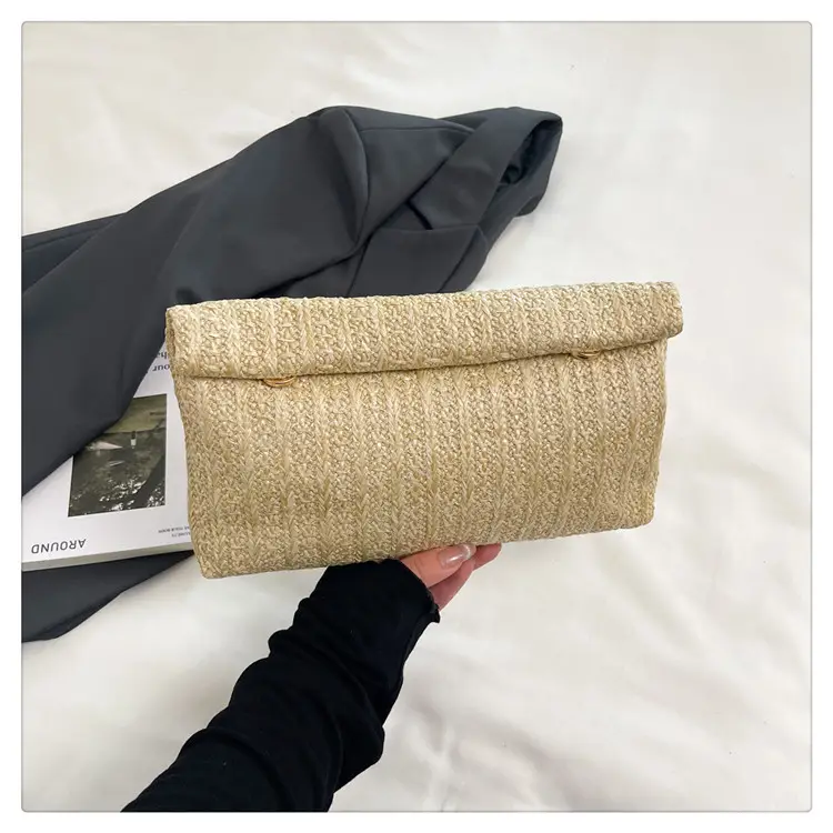Women Straw Crossbody Bag Small Square Design - Image 2