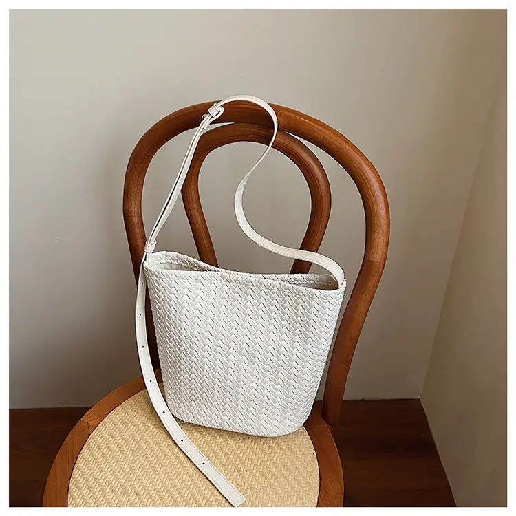White Woven Crossbody Bag for Women Summer Commute — feature 12