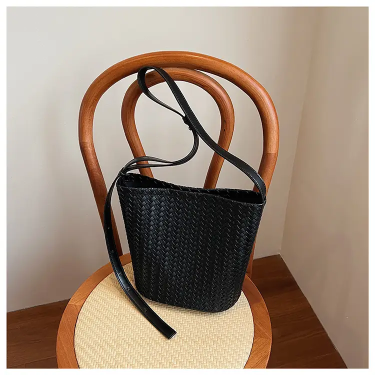 White Woven Crossbody Bag for Women Summer Commute — feature 14