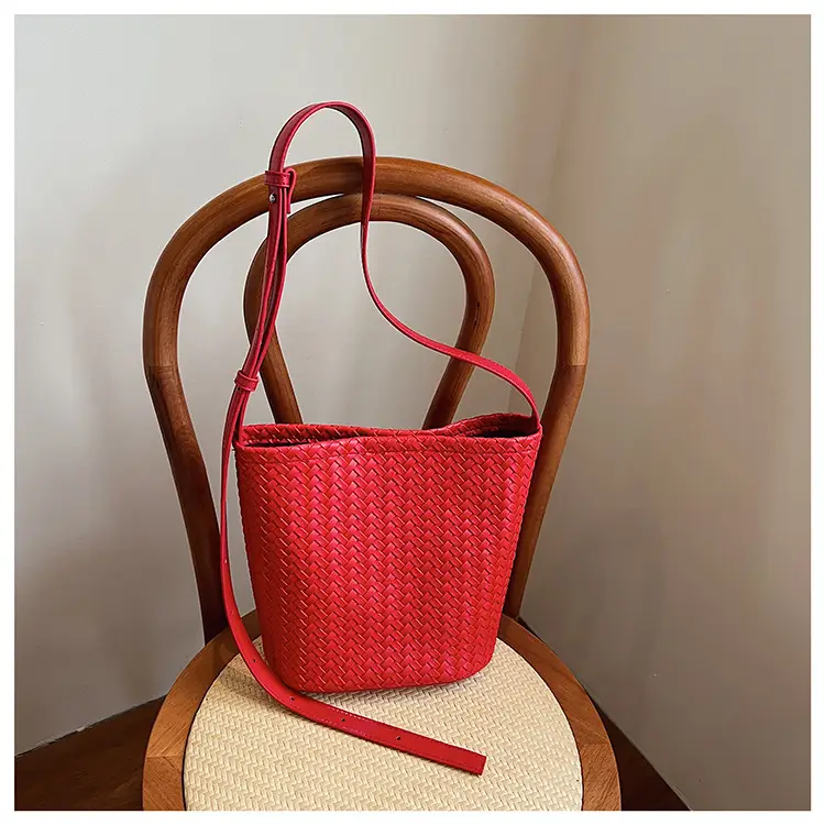 White Woven Crossbody Bag for Women Summer Commute — feature 15