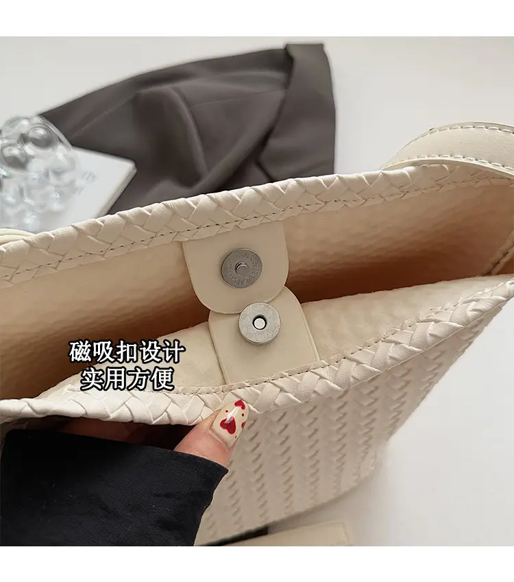 White Woven Crossbody Bag for Women Summer Commute — feature 5