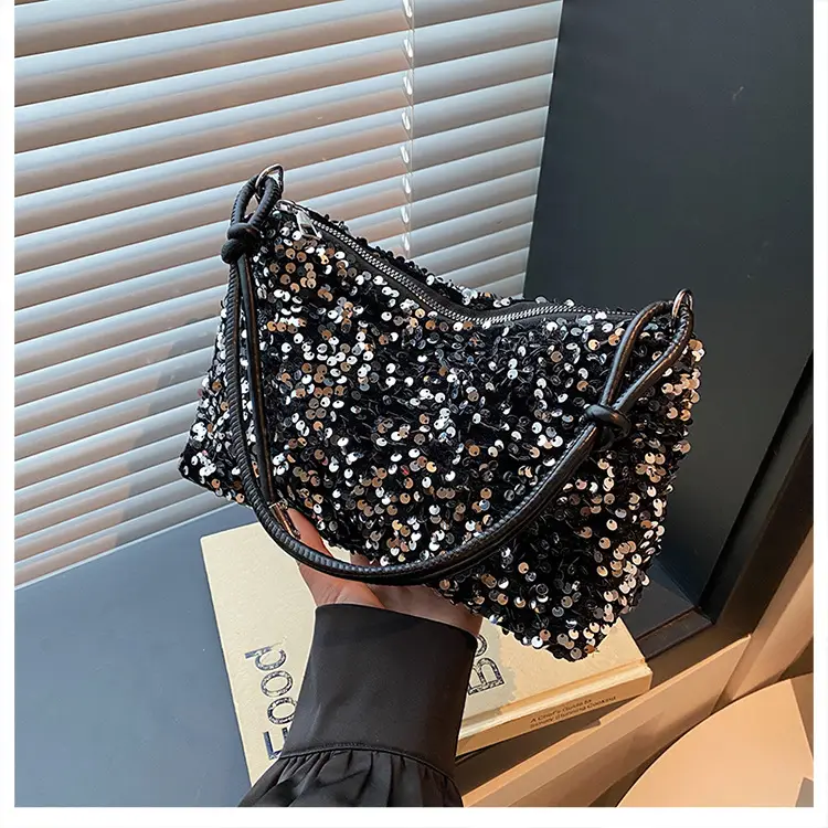 2026 New Fashion Shiny Women's Crossbody Bag — feature 16
