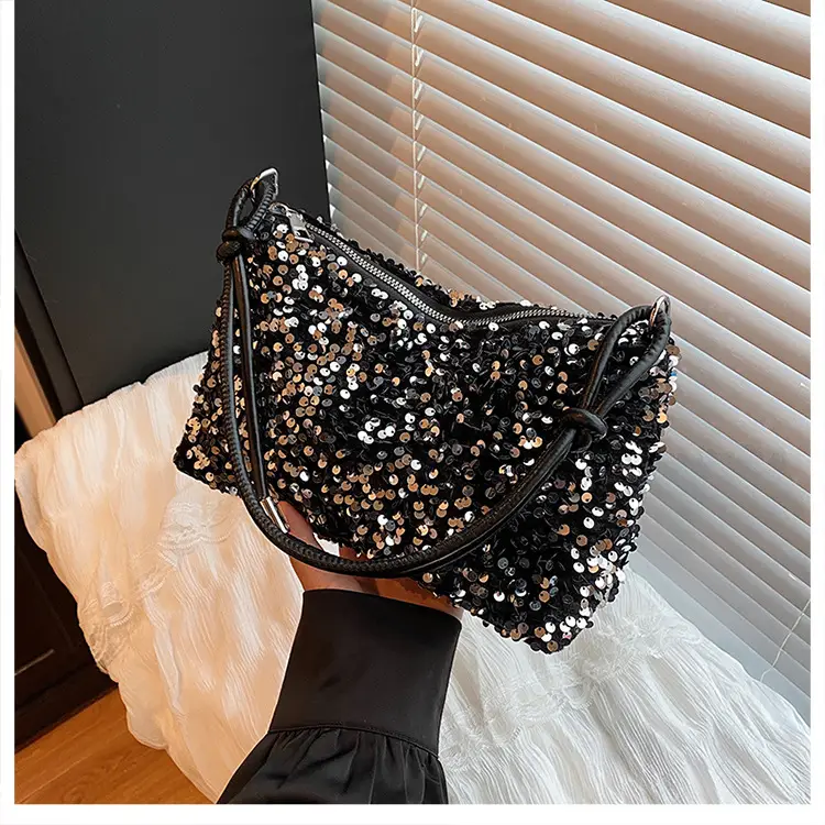 2026 New Fashion Shiny Women's Crossbody Bag — feature 17