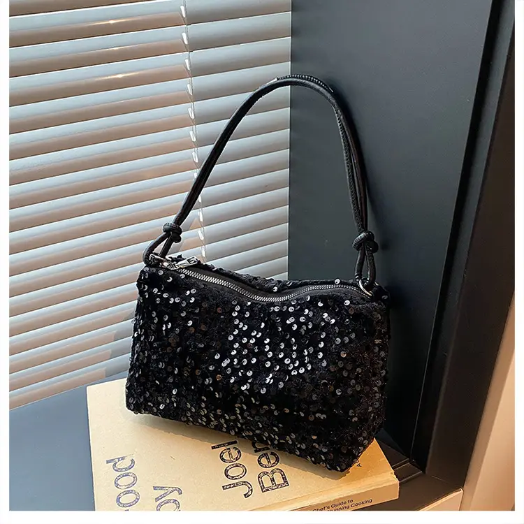 2026 New Fashion Shiny Women's Crossbody Bag — feature 39