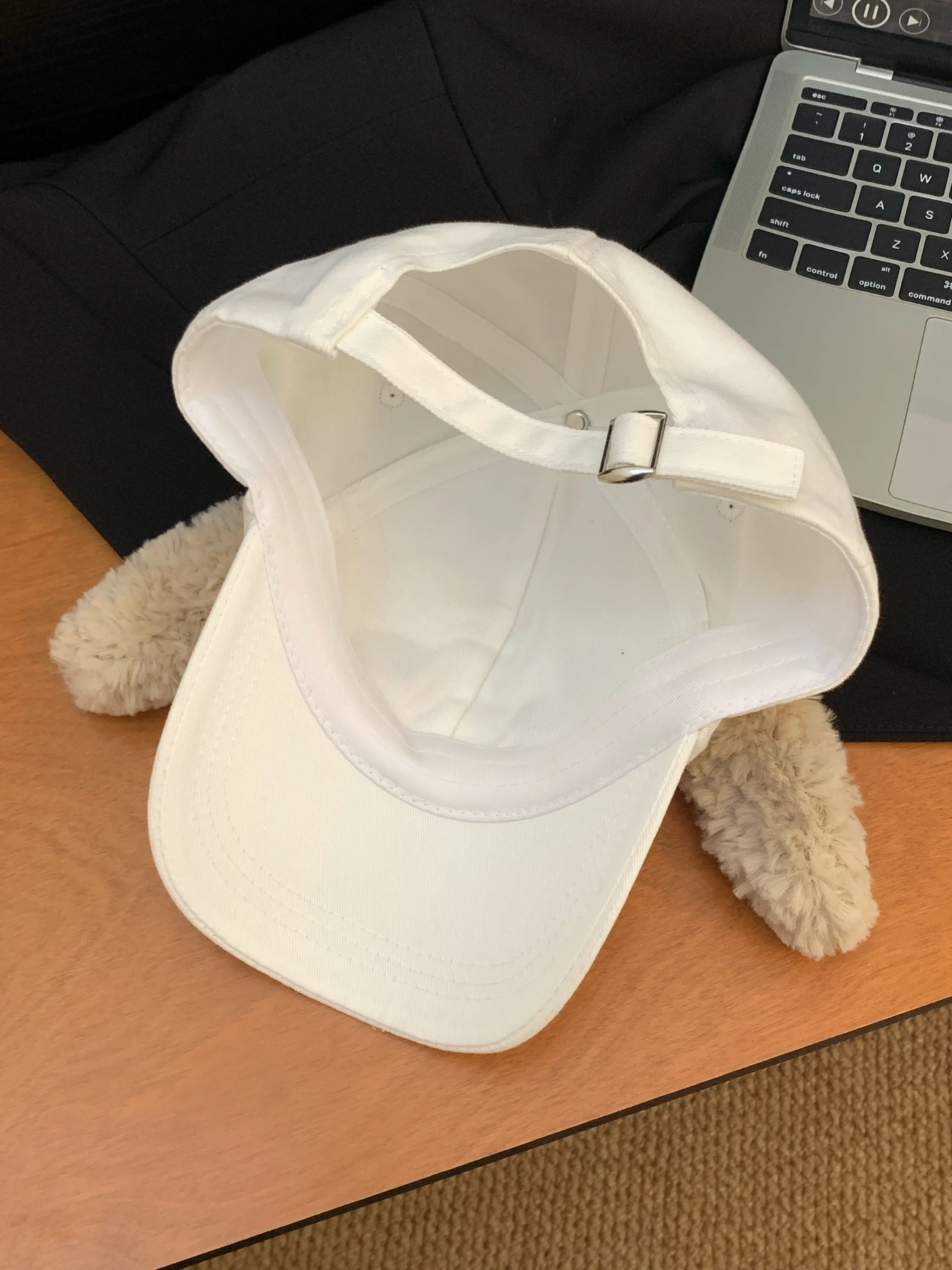 White Plush Bow Cap with Face-Showing Design for Women — feature 11