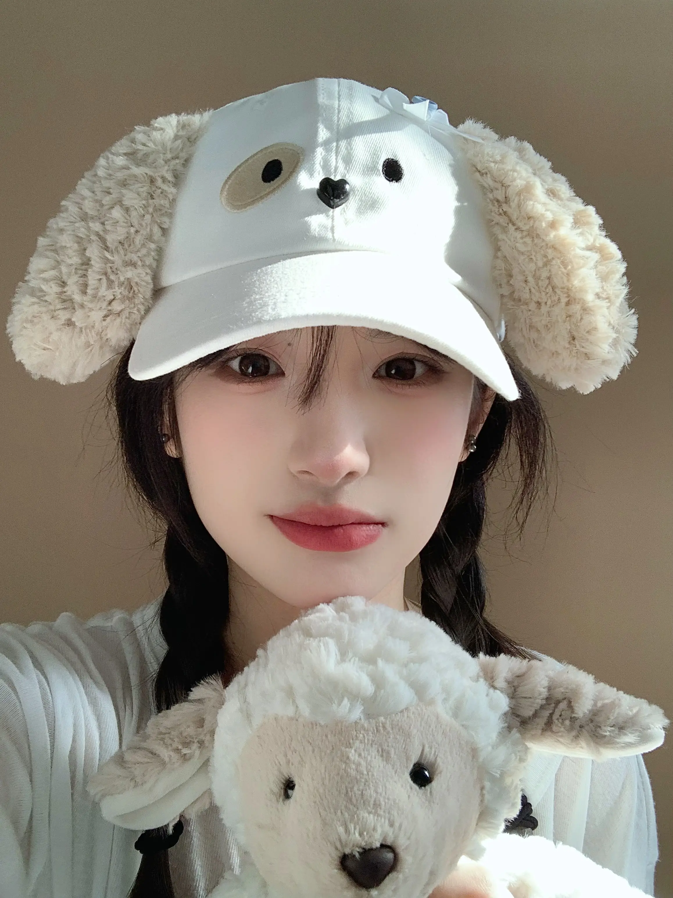White Plush Bow Cap with Face-Showing Design for Women — feature 5