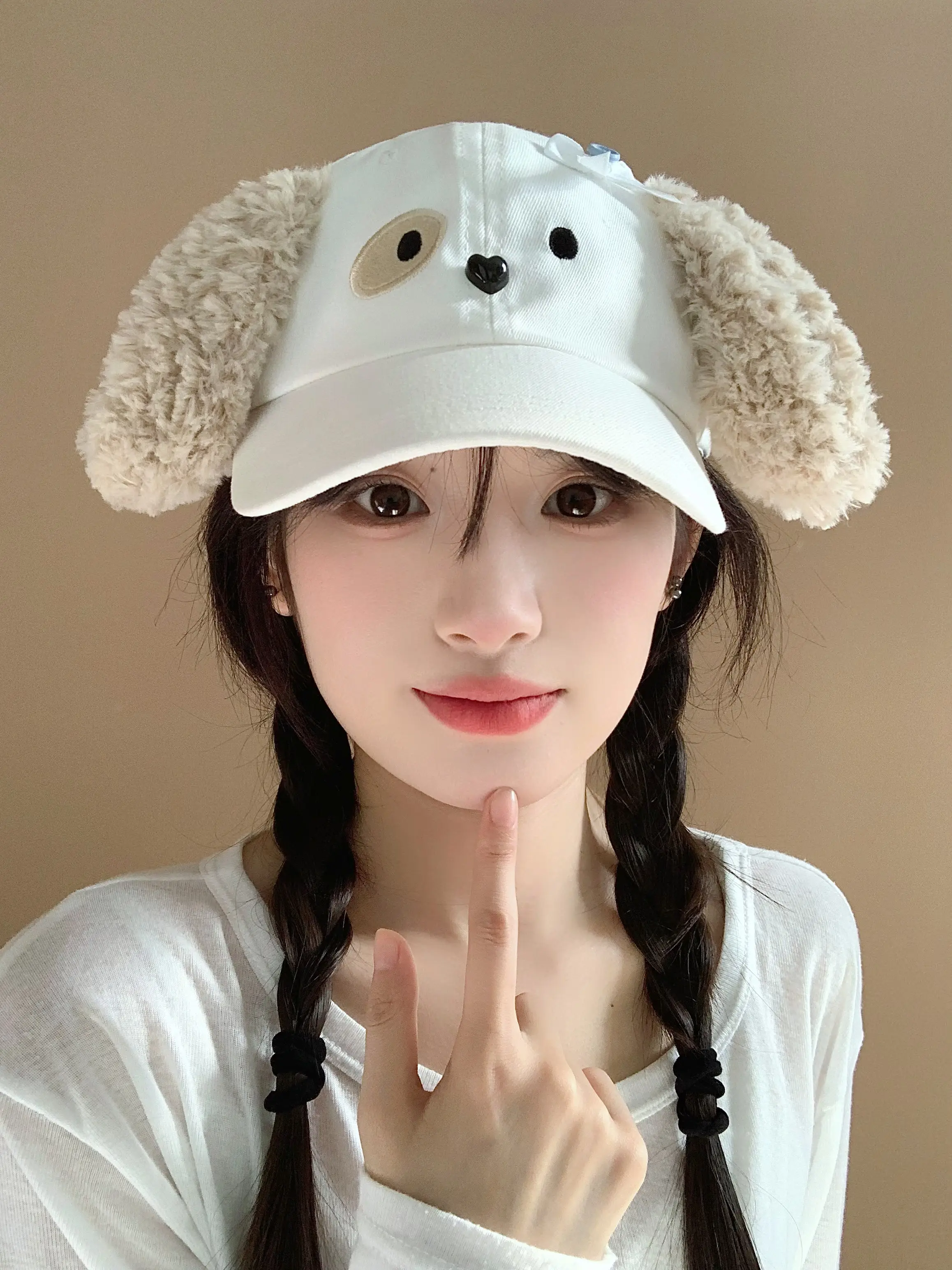 White Plush Bow Cap with Face-Showing Design for Women — feature 6