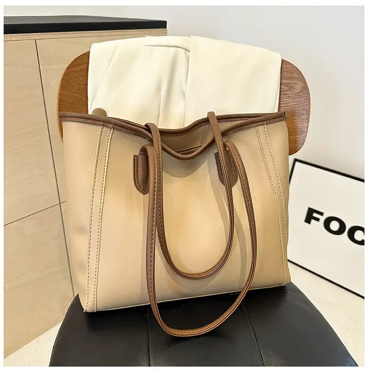 Korean Style Cream Shoulder Bag with Cute Charm — feature 12