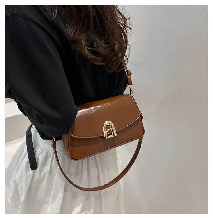 2026 Women's Brown Leather Shoulder Crossbody Bag with Gold Clasp — feature 11