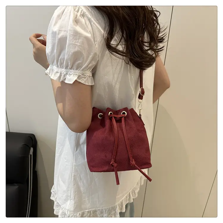 Beige Drawstring Shoulder Bag for Women 2025 — feature 18