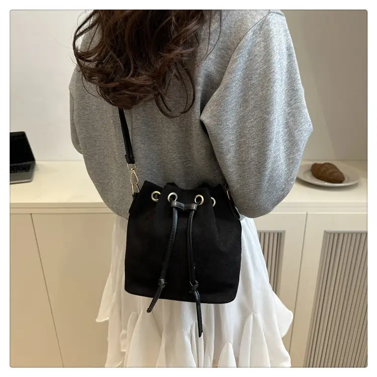 Beige Drawstring Shoulder Bag for Women 2025 — feature 19