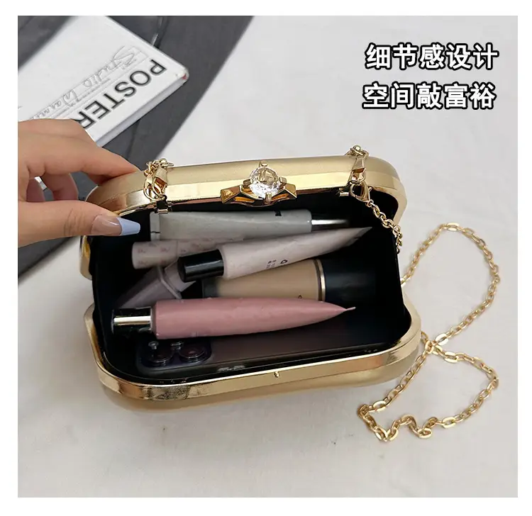 Red Mirror PU Handbag for Women 2025 — feature 11