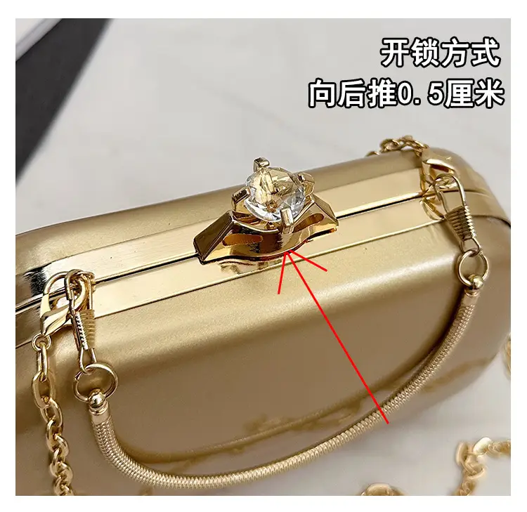Red Mirror PU Handbag for Women 2025 — feature 7