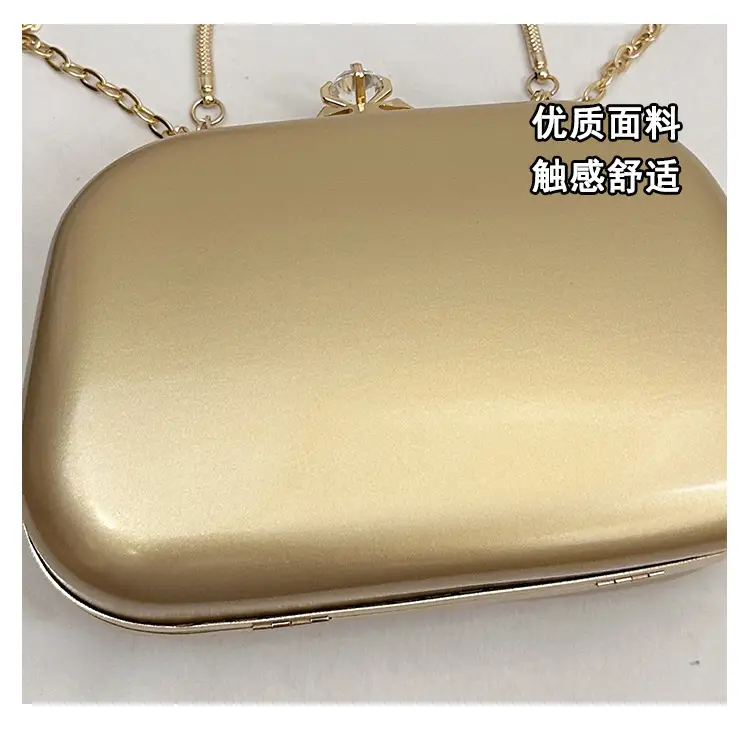 Red Mirror PU Handbag for Women 2025 — feature 8