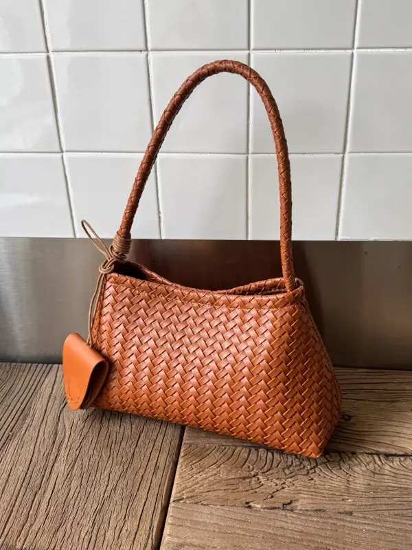 Retro Woven Commuter Bag Women Shoulder Bag 2025 - Image 7