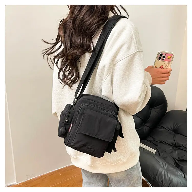Women's 2026 Large Crossbody Bag with Multiple Pockets — feature 19
