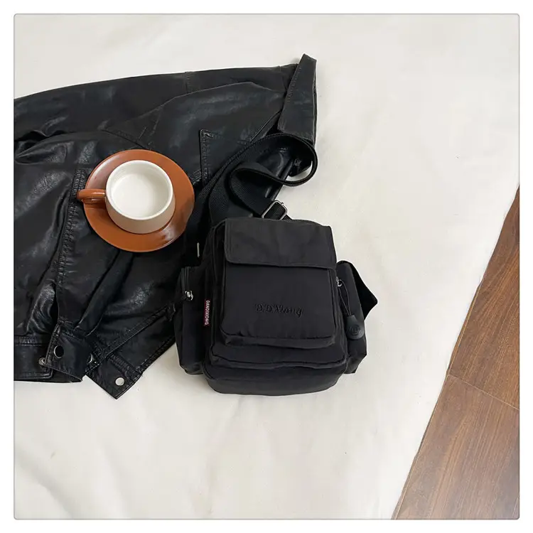 Women's 2026 Large Crossbody Bag with Multiple Pockets — feature 23