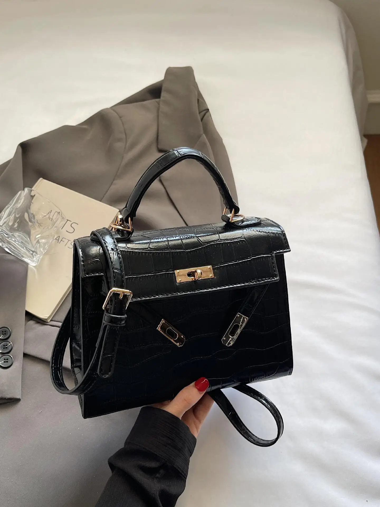 Black Croc Leather Handbag Set for Women 2025 - Image 7