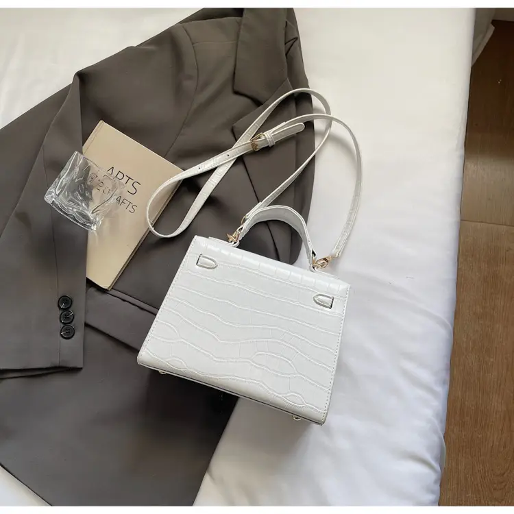Black Croc Leather Handbag Set for Women 2025 — feature 35