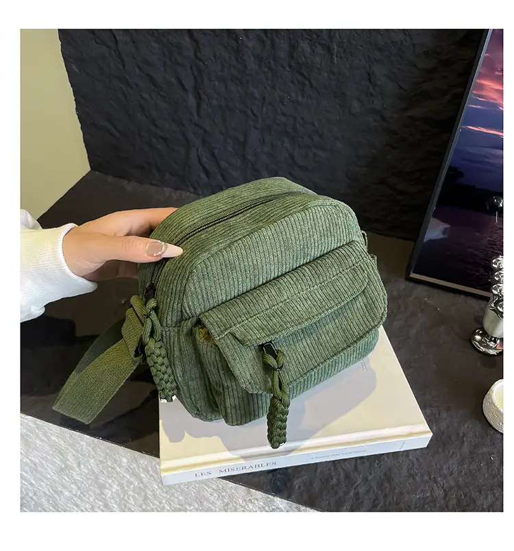 Green Knitted Shoulder Bag for Girls 2025 — feature 9